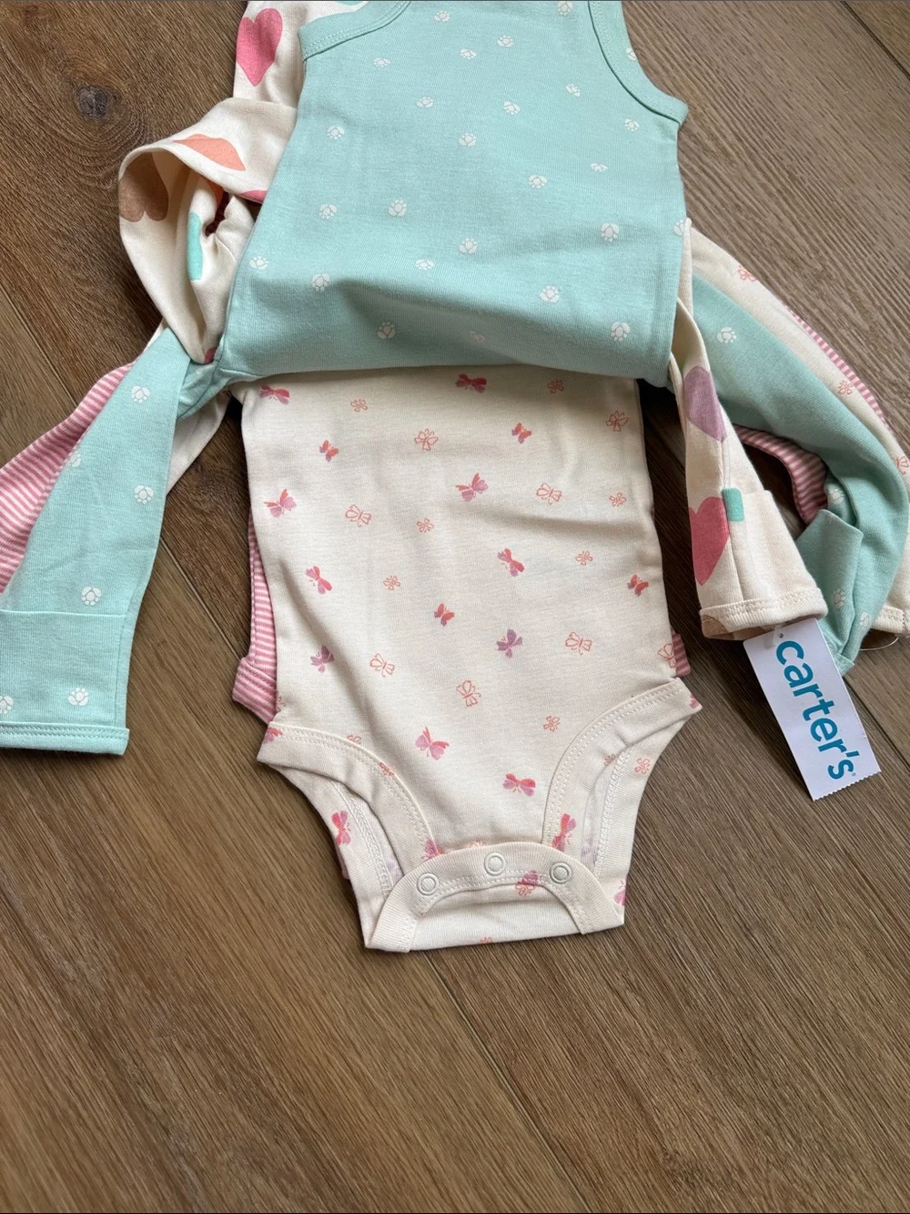 Carter's 4 pack One-Piece Bodysuits size 3 months